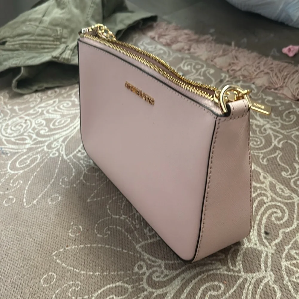 Michael Kors light pink shoulder and crossbody bag - Picture 2 of 6